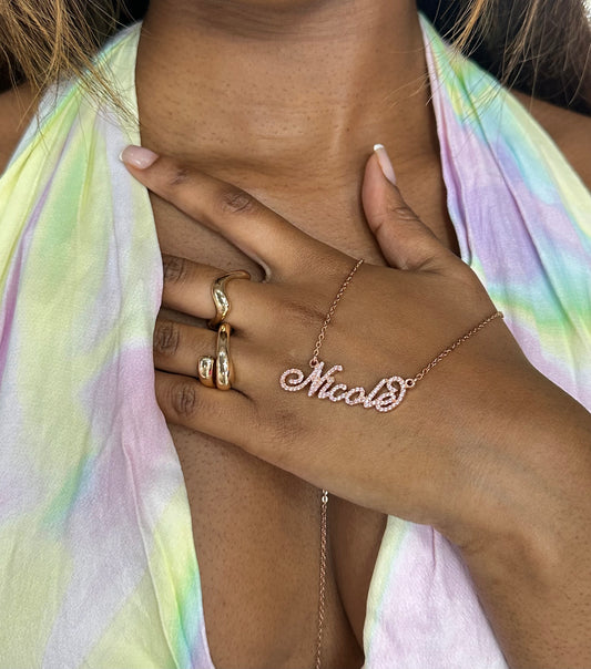 Exploring the Beauty of Custom Name Necklaces