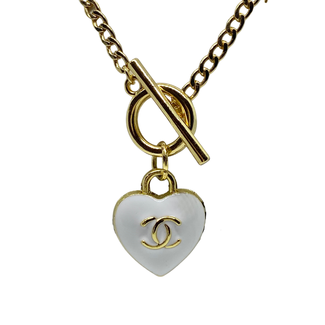 23ct Gold Plated Toggle Clasp Chain with White CC Heart Pendant - zbyzo